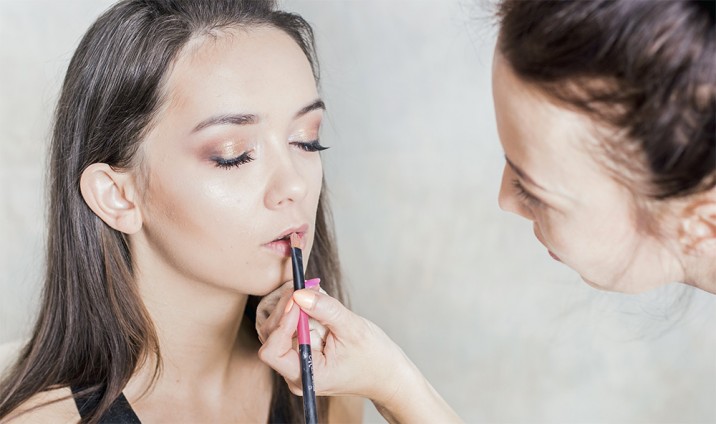 Maquillage spécial été et plage