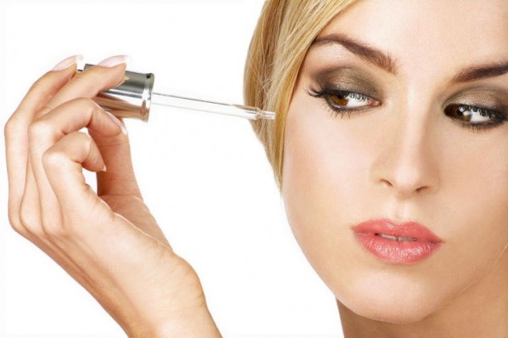 Routine beauté : le sérum pour visage, utile ou futile ?